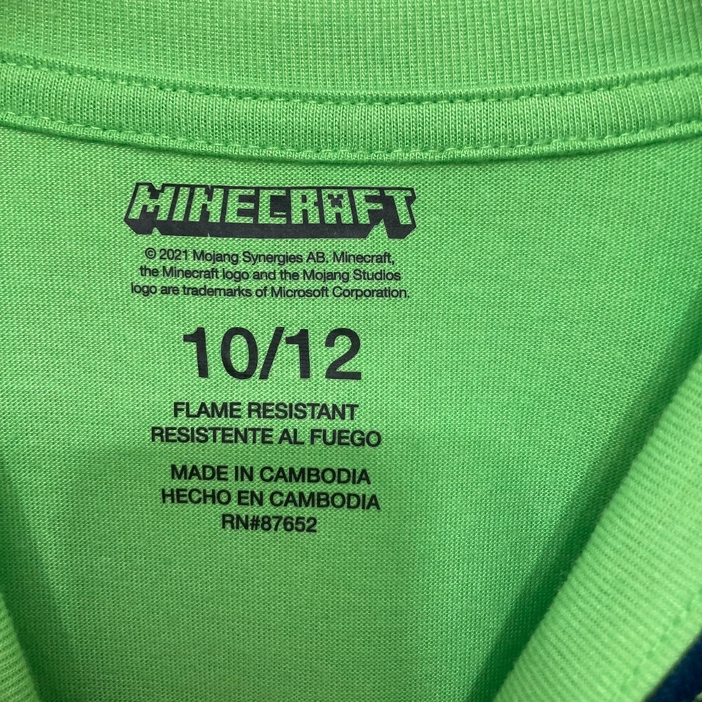 Minecraft Pajama Set - Picture 4 of 8